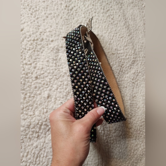 Elegant Black and Silver Embellished Belt - Picture 2 of 7